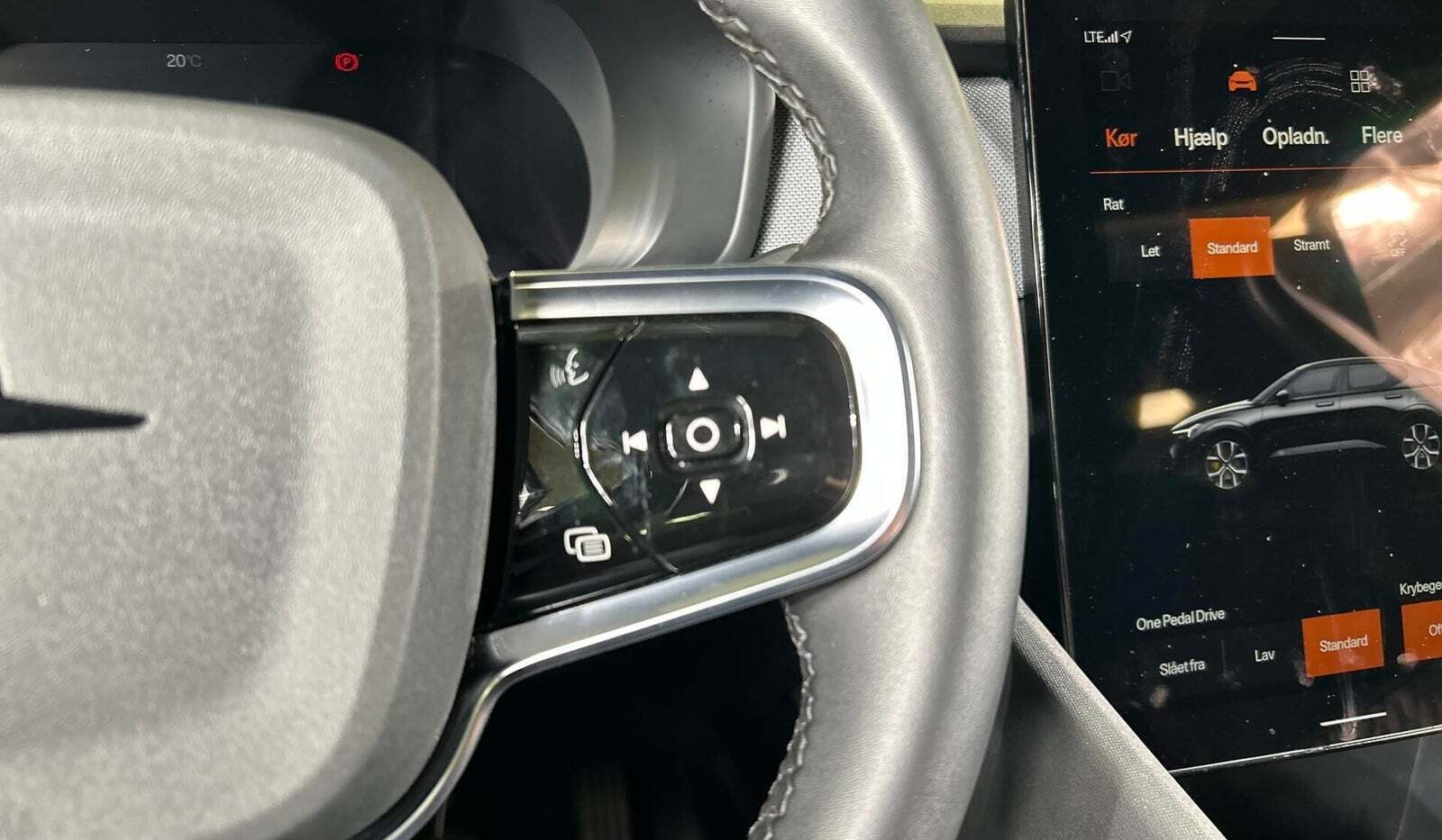 Blå Polestar 2 fra 2023