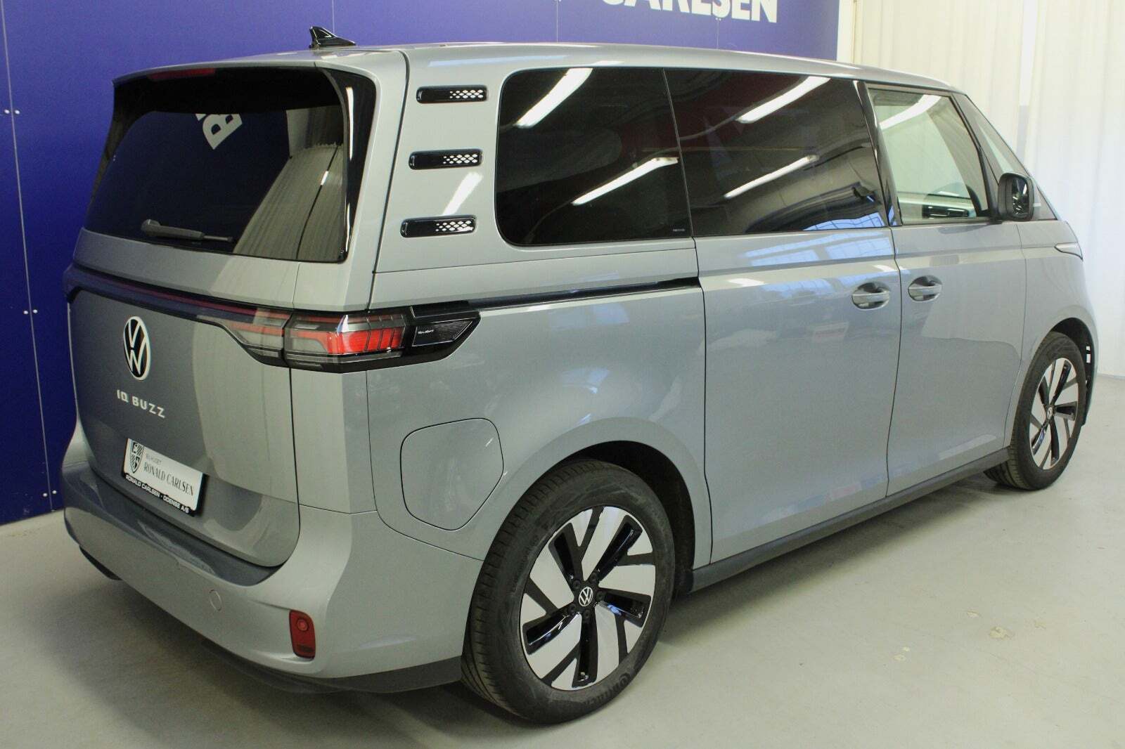 Sølv VW ID.Buzz fra 2024