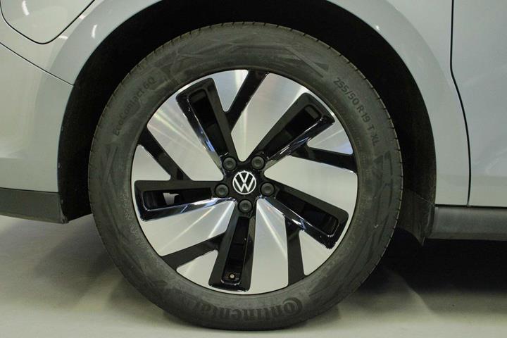 Sølv VW ID.Buzz fra 2024