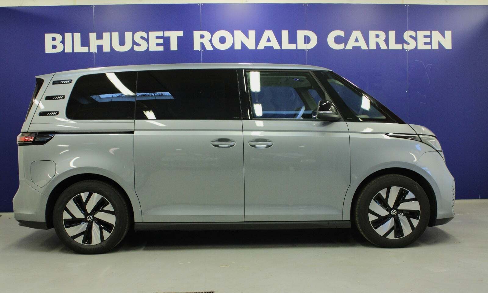 Sølv VW ID.Buzz fra 2024