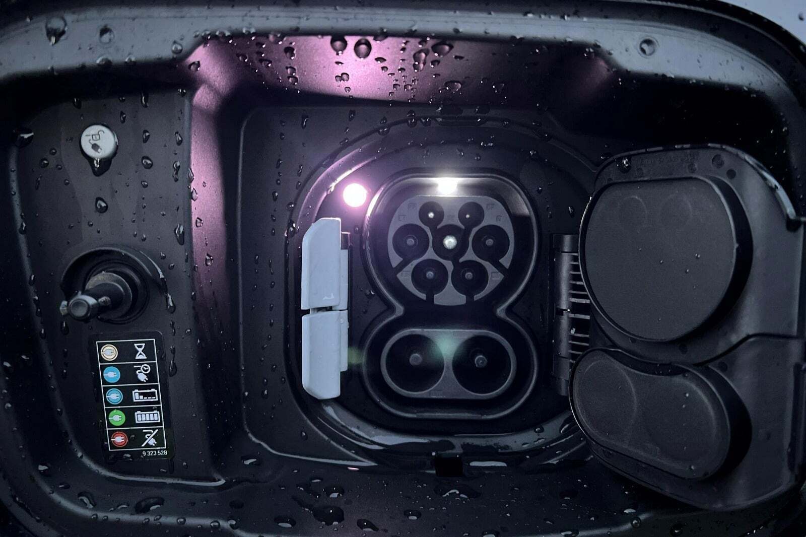 Sort BMW iX1 fra 2025