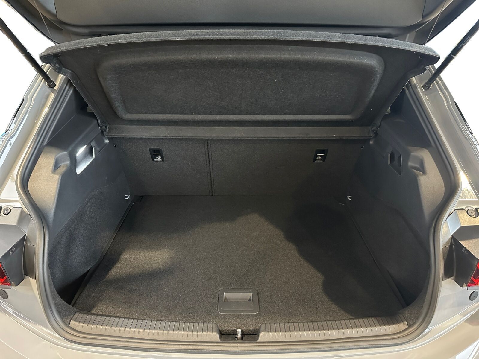 Sort Cupra Born fra 2023