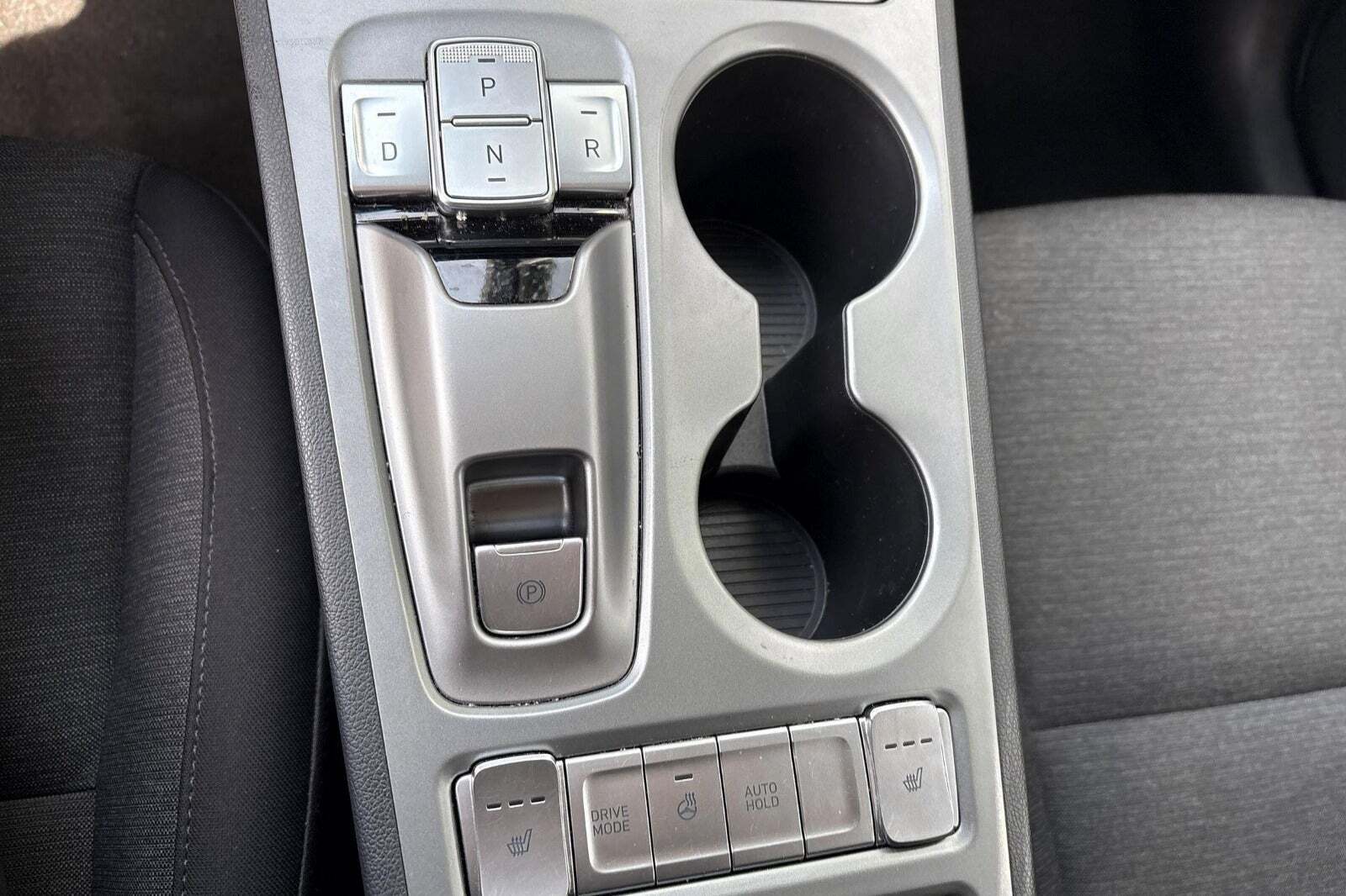 Hvid Hyundai Kona fra 2022