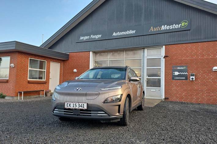 Brun Hyundai Kona fra 2021