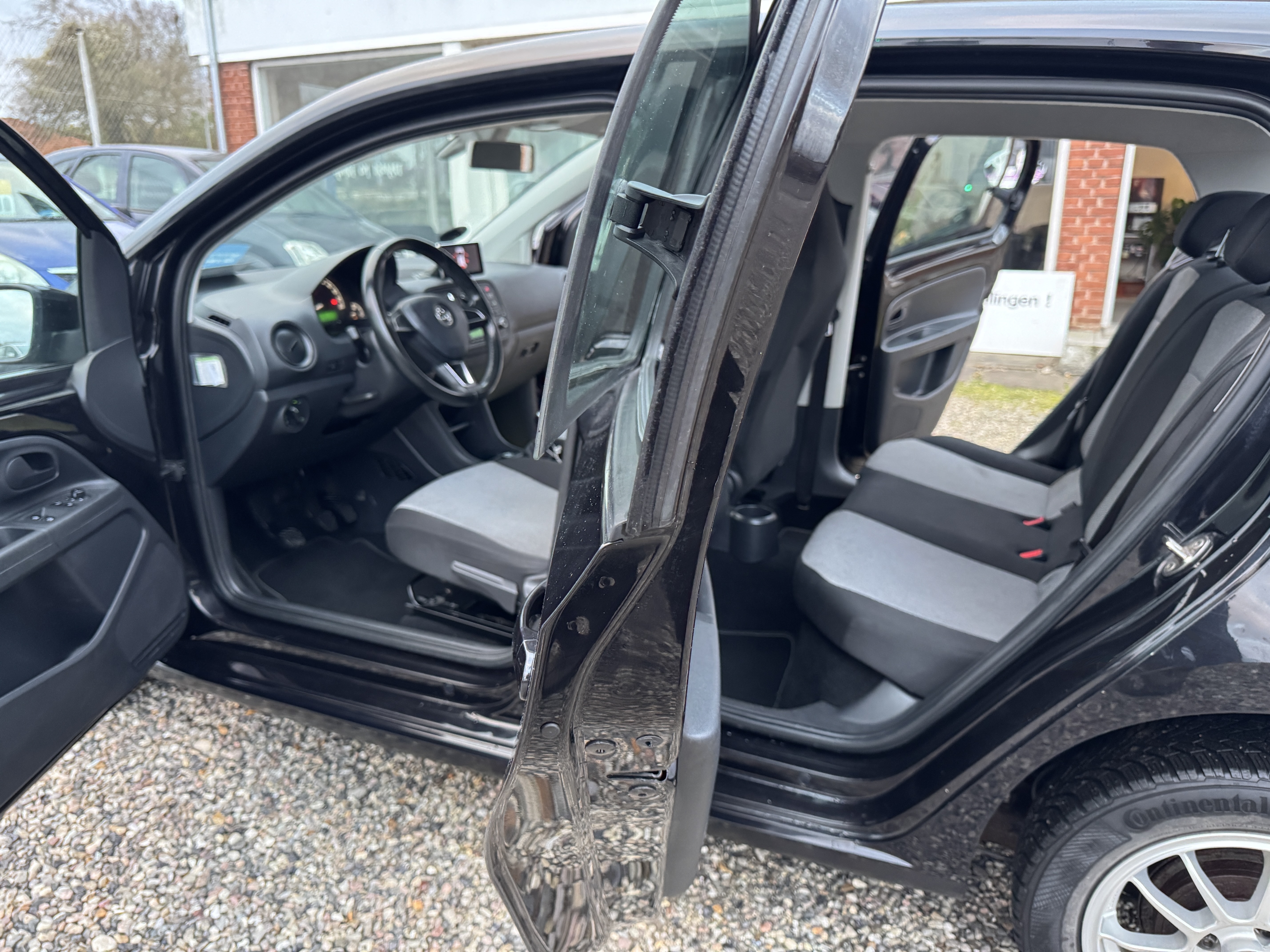 Sort Skoda Citigo fra 2015