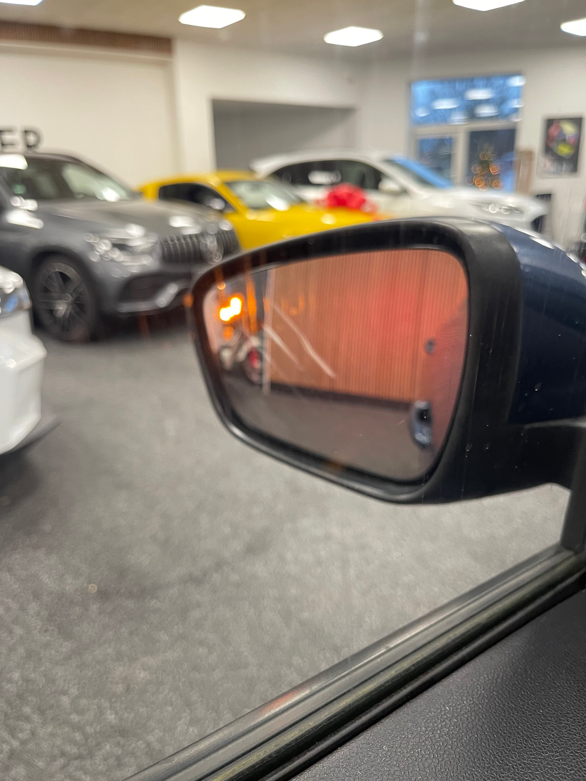 Blå Ford Kuga fra 2020