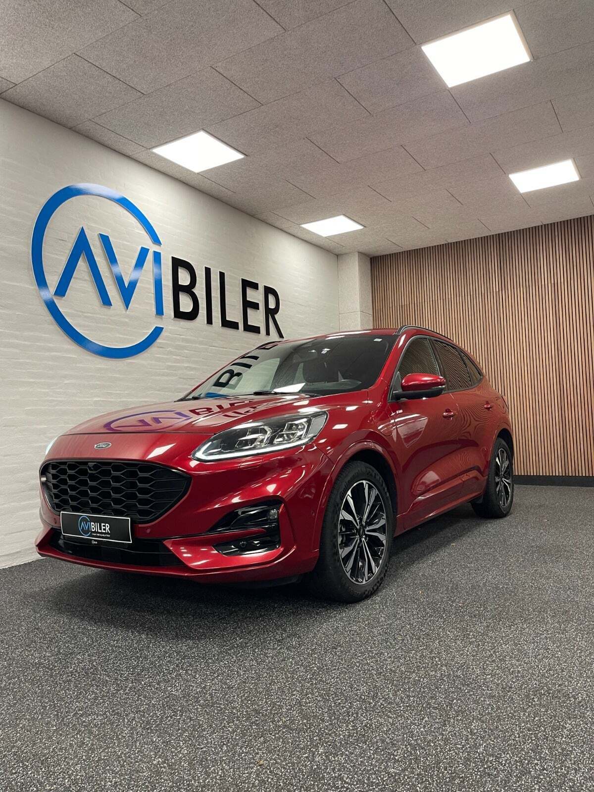 Ford Kuga 2,5 PHEV ST-Line X CVT