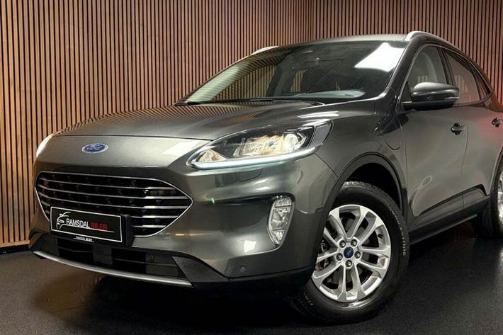 Grå Ford Kuga fra 2021