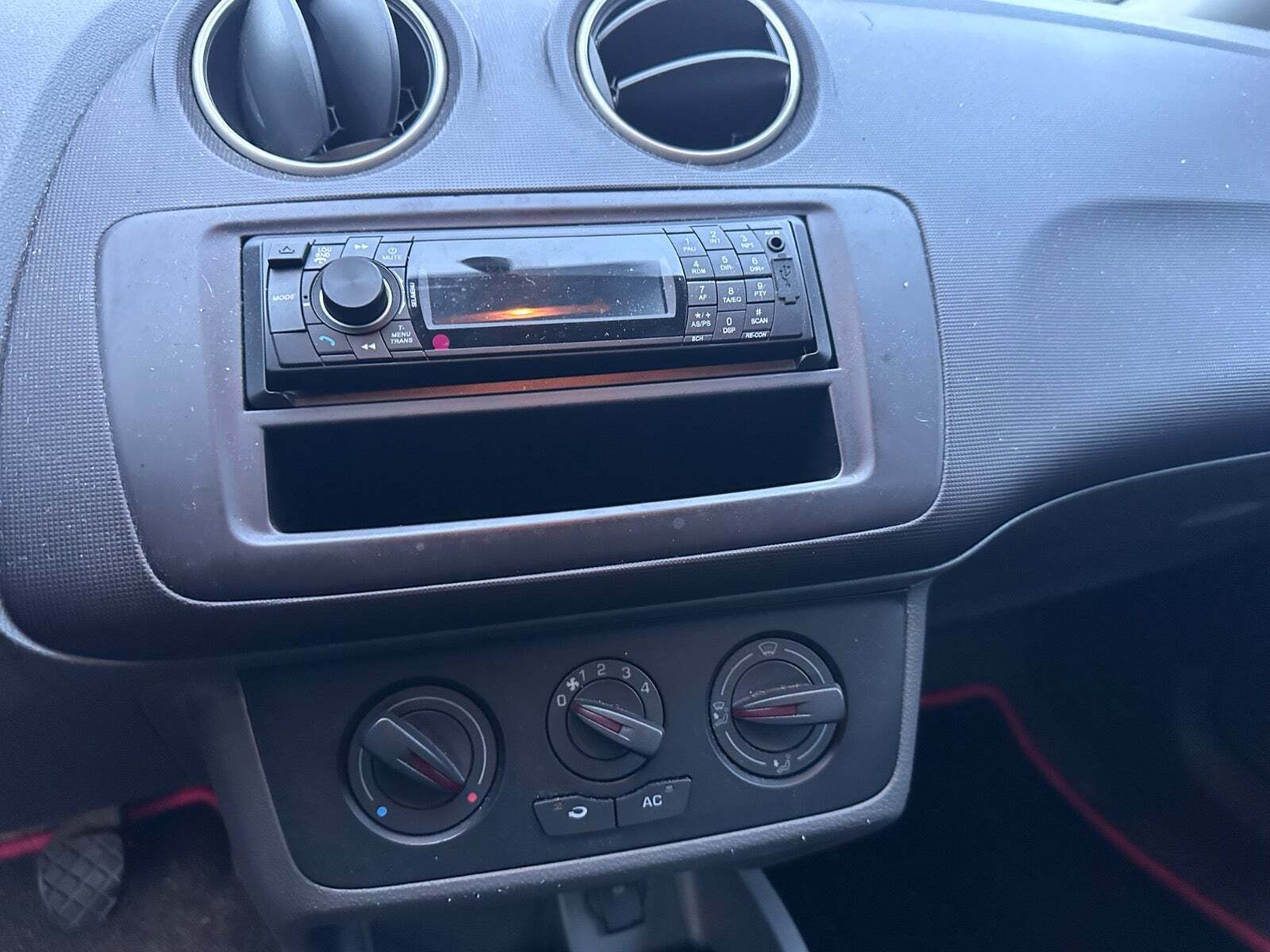 Seat Ibiza 1,4 16V Reference ST