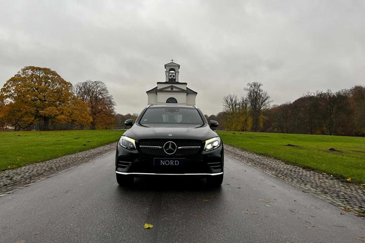Sort Mercedes GLC43 fra 2019