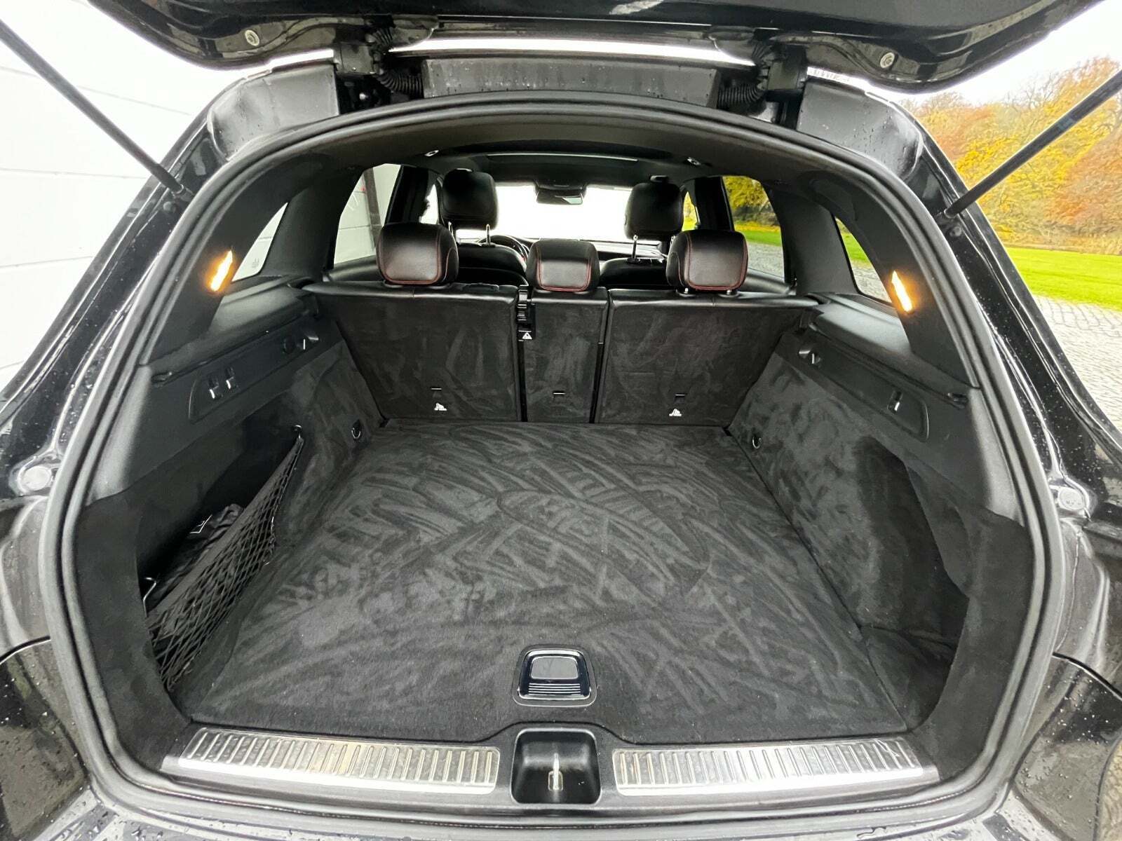 Sort Mercedes GLC43 fra 2019