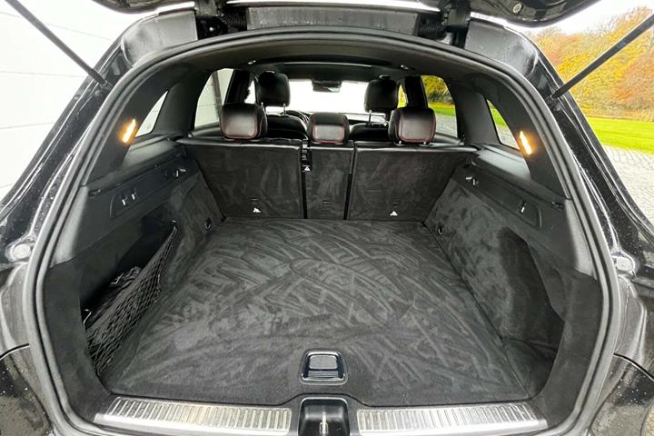 Sort Mercedes GLC43 fra 2019