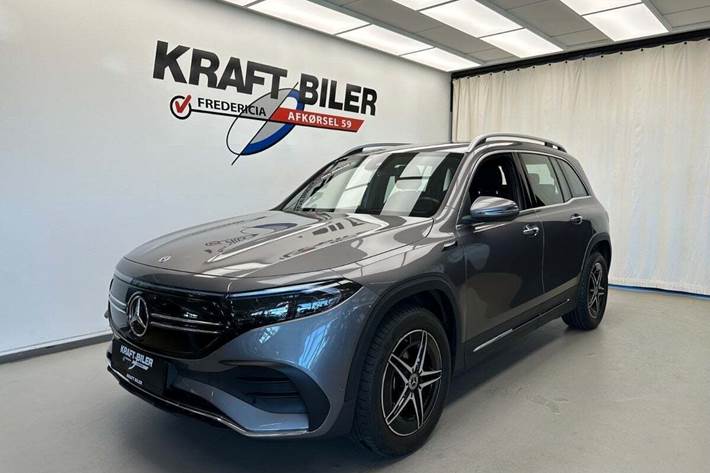 Grå Mercedes EQB350 fra 2022 set udefra