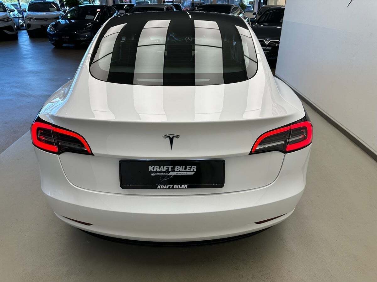 Tesla Model 3 RWD