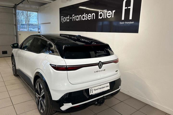 Hvid Renault Megane E-Tech fra 2025