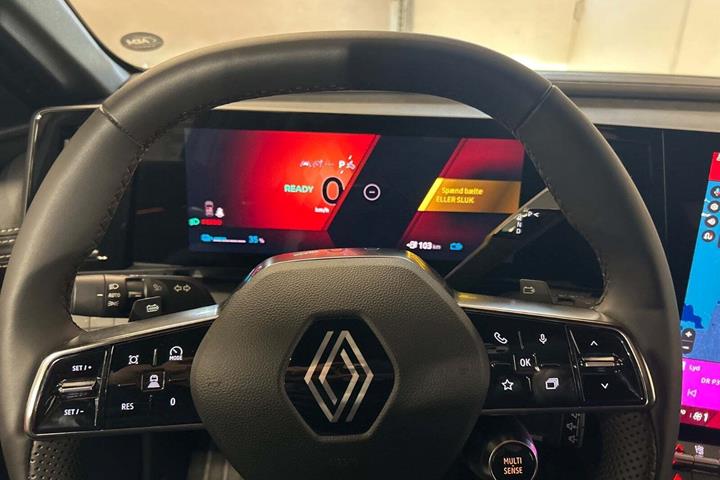 Hvid Renault Megane E-Tech fra 2025