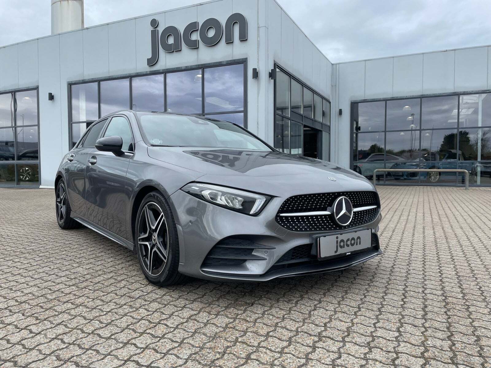 Mercedes A200 1,3 AMG Line aut.