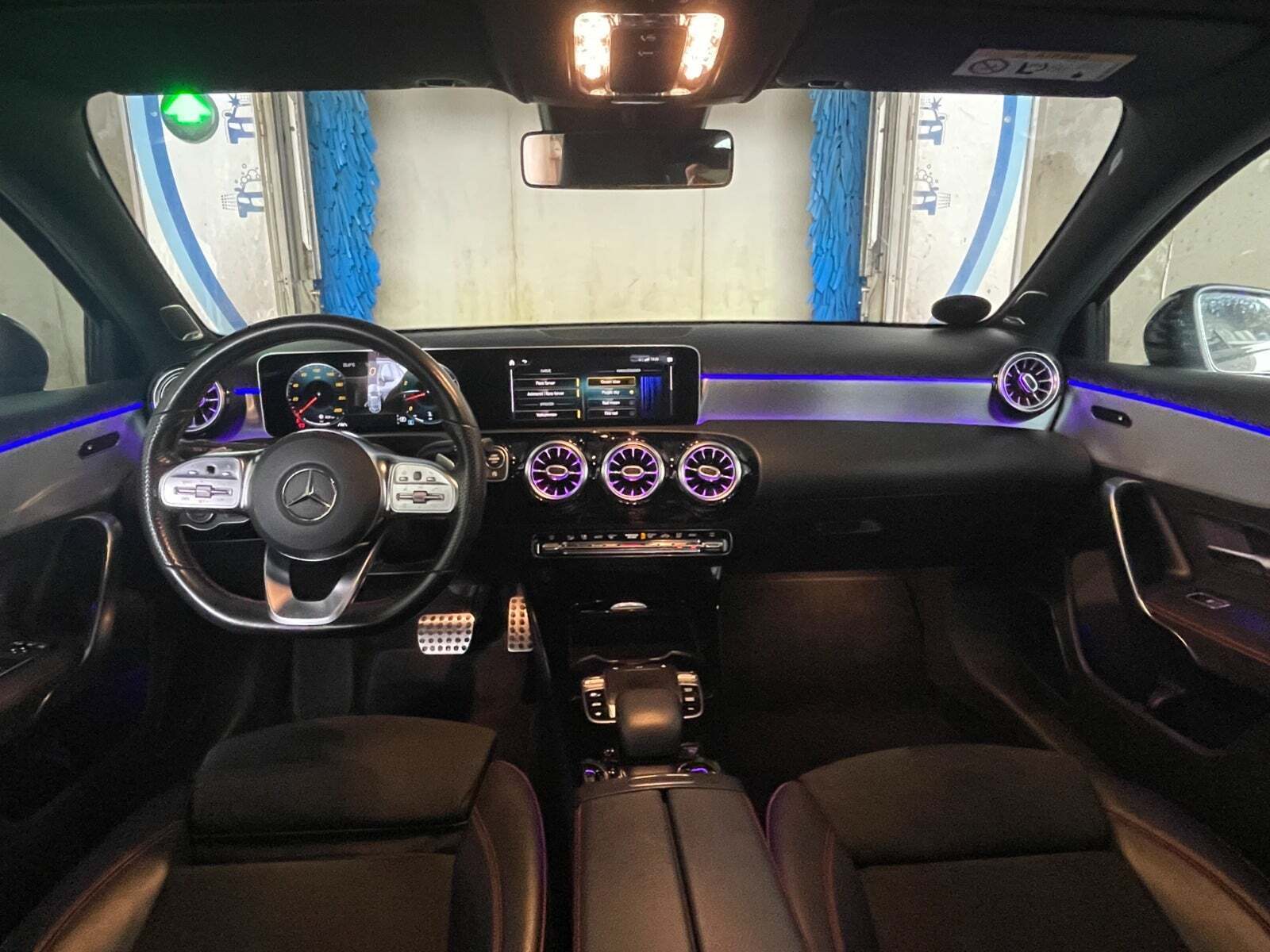 Grå Mercedes A200 fra 2019