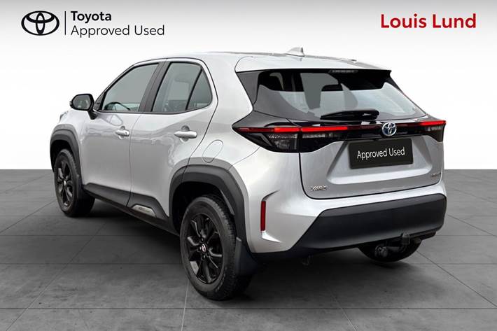 Sølv Toyota Yaris Cross fra 2021