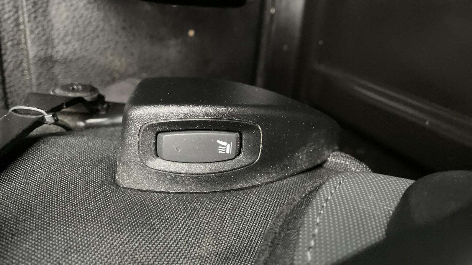 Hvid Renault Master IV T33 fra 2023