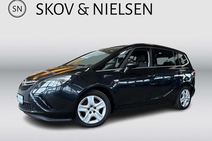 Sort Opel Zafira Tourer fra 2015