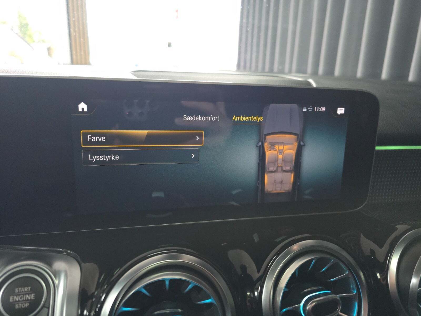 Sort Mercedes GLB200 fra 2020