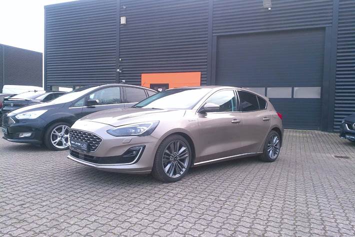 Orange Ford Focus fra 2019