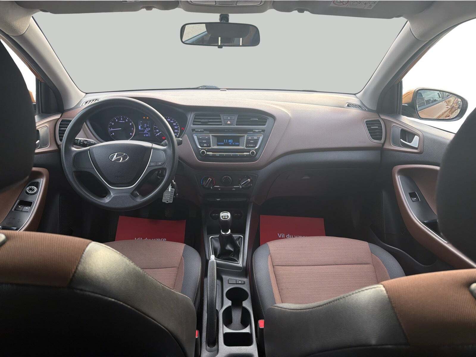 Gul Hyundai i20 fra 2015