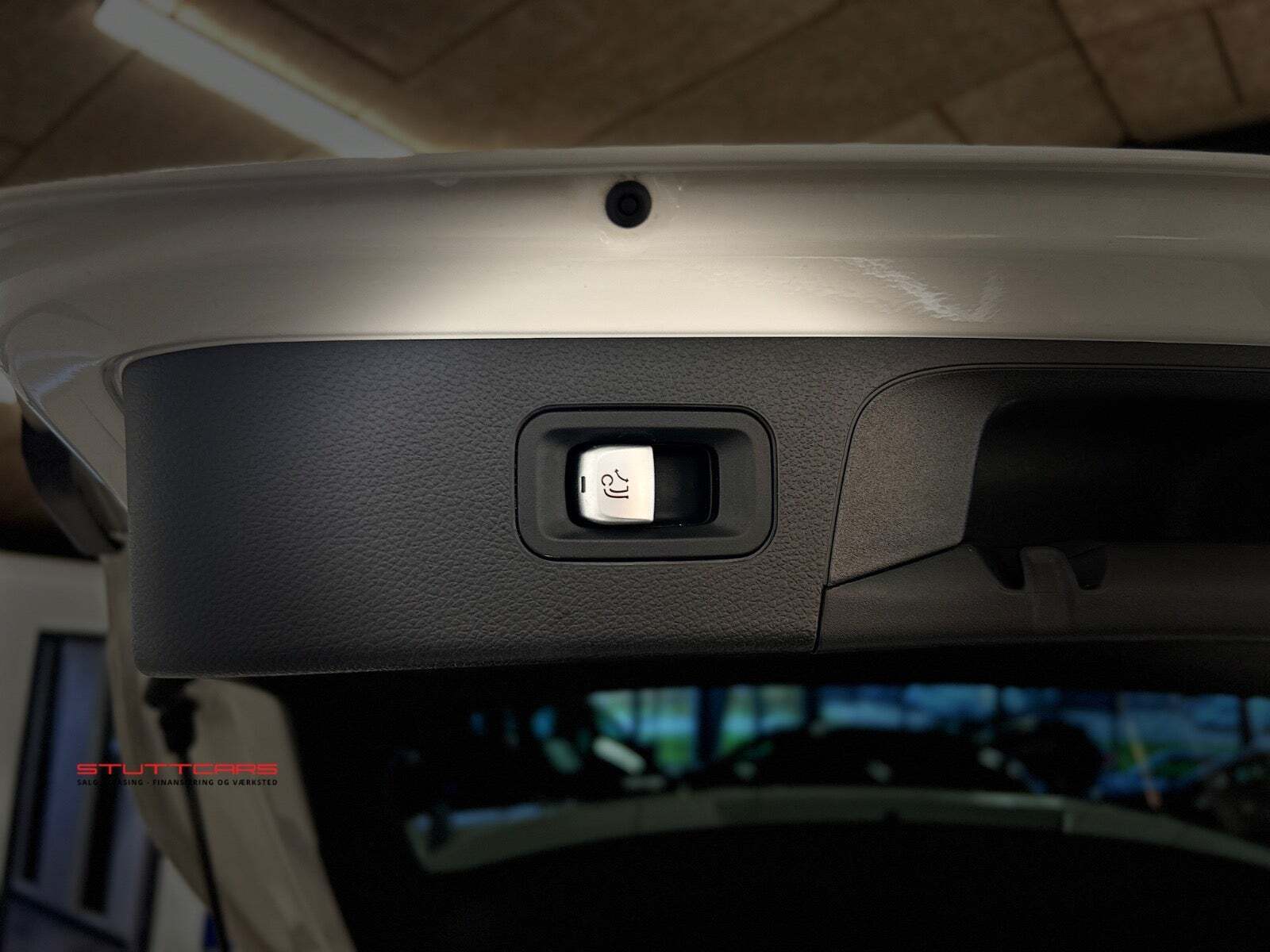 Hvid Mercedes GLC250 d fra 2017