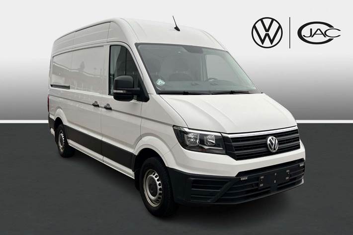 Hvid VW Crafter 30 fra 2017 set udefra