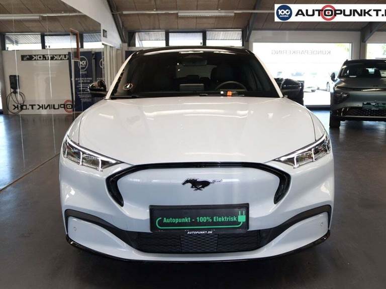 Ford Mustang Mach-E 70 Standard Range AWD