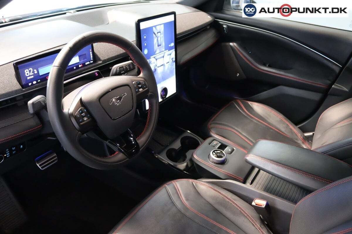 Ford Mustang Mach-E 75 Standard Range AWD