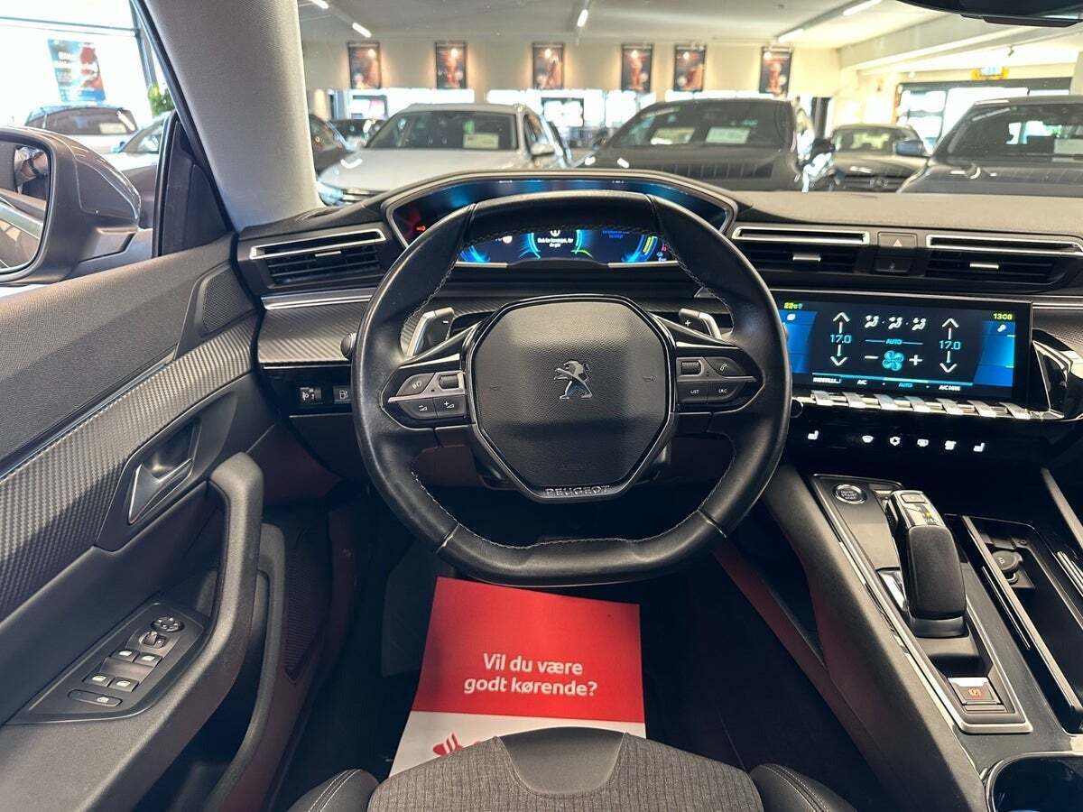 Grå Peugeot 508 fra 2021