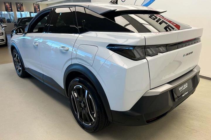 Hvid Peugeot e-3008 fra 2024