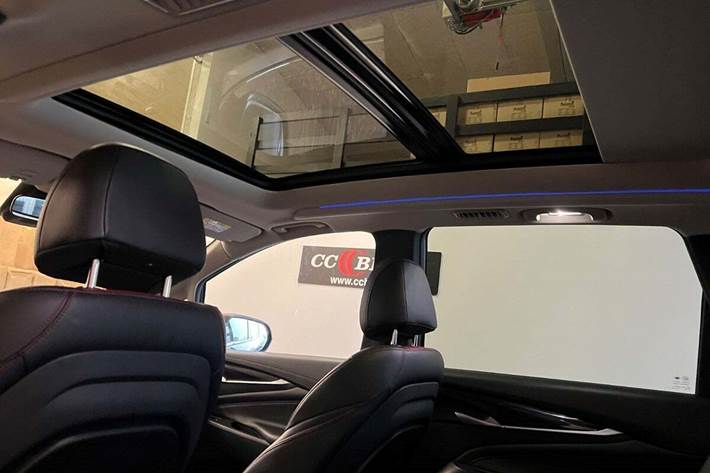 Sort Maxus Euniq5 fra 2021