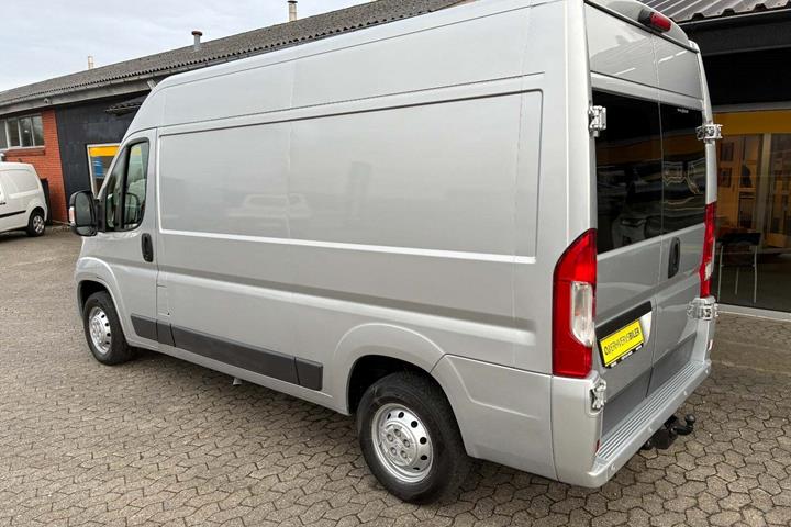 Sølv Citroën Jumper 33 fra 2015