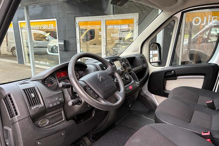 Sølv Citroën Jumper 33 fra 2015