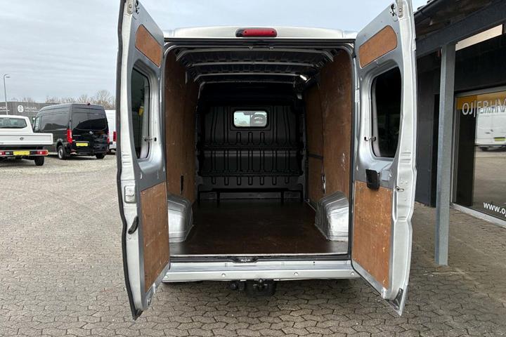 Sølv Citroën Jumper 33 fra 2015