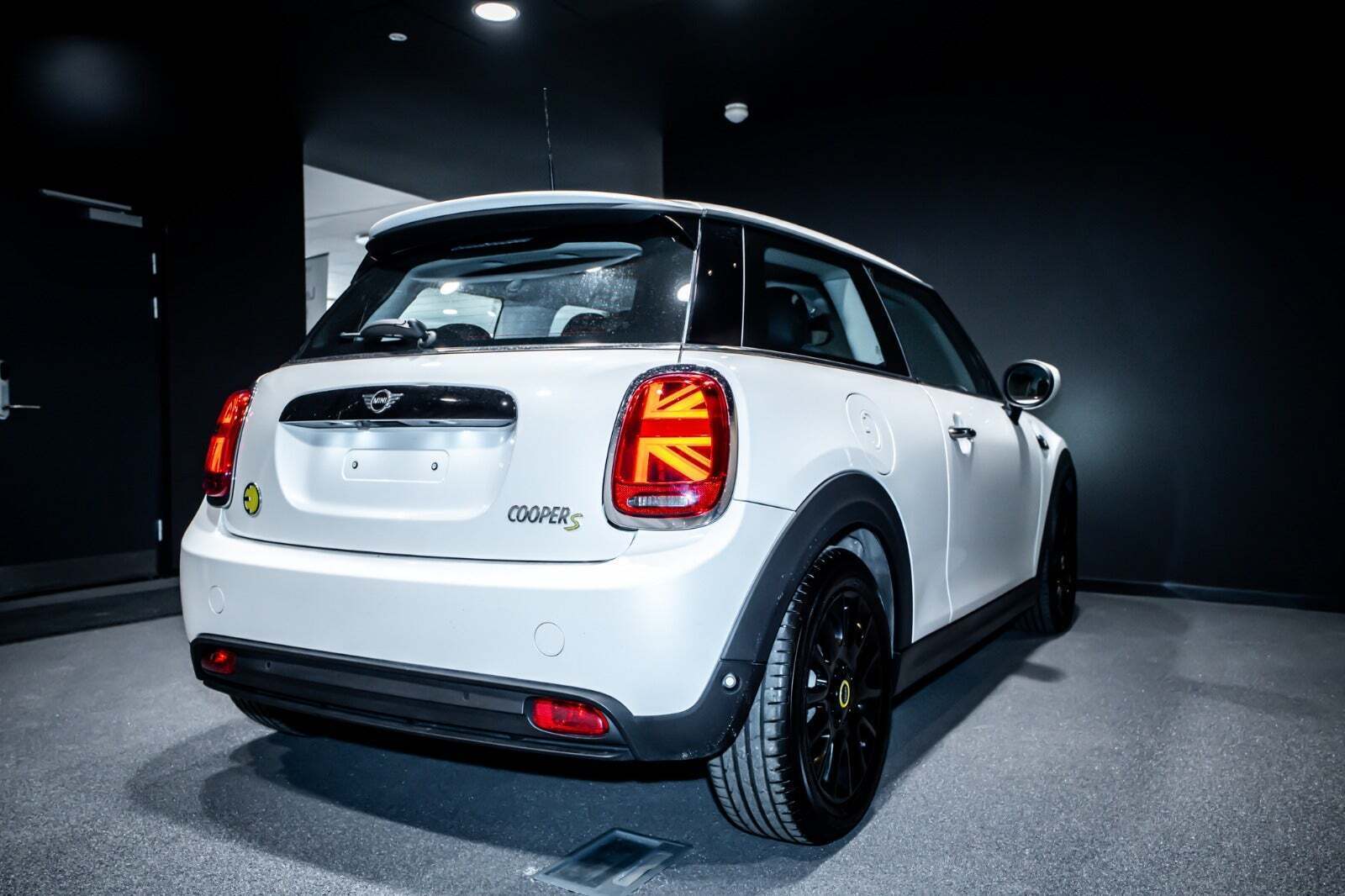 Mini Cooper SE Classic Trim