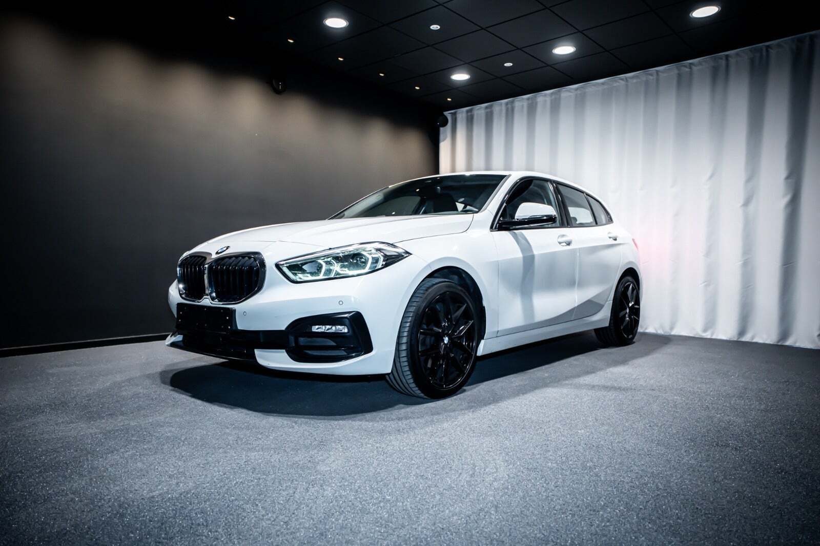 BMW 118i 1,5 Sport Line aut.