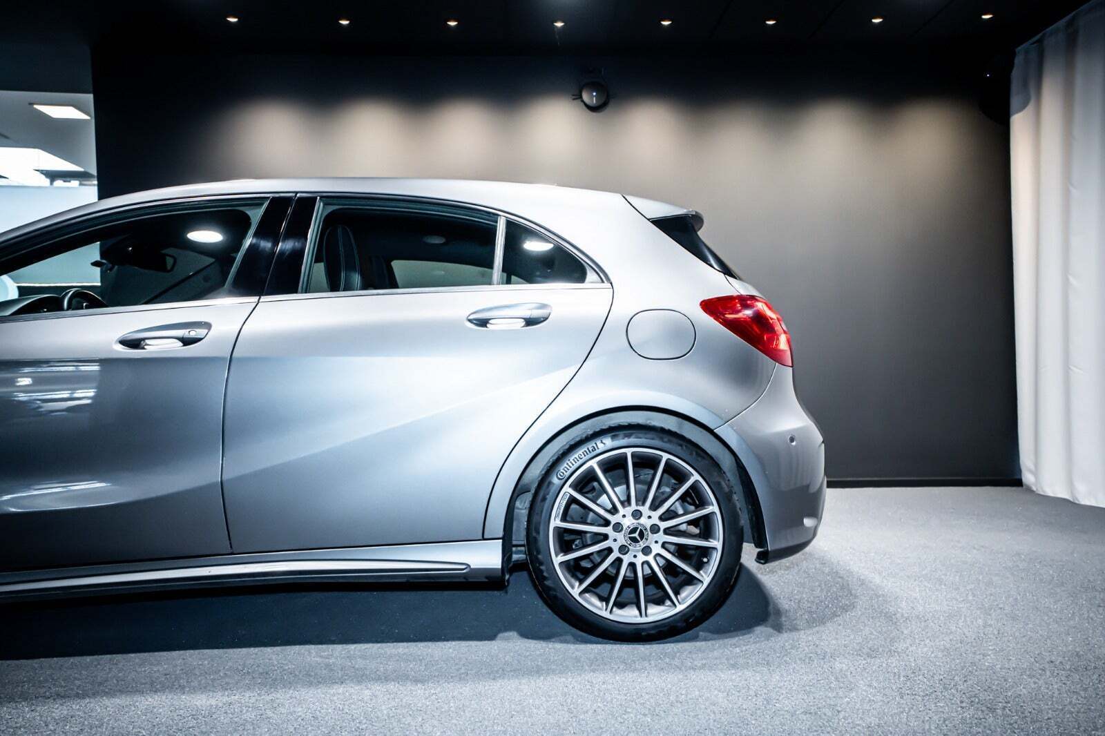 Grå Mercedes A200 d fra 2017