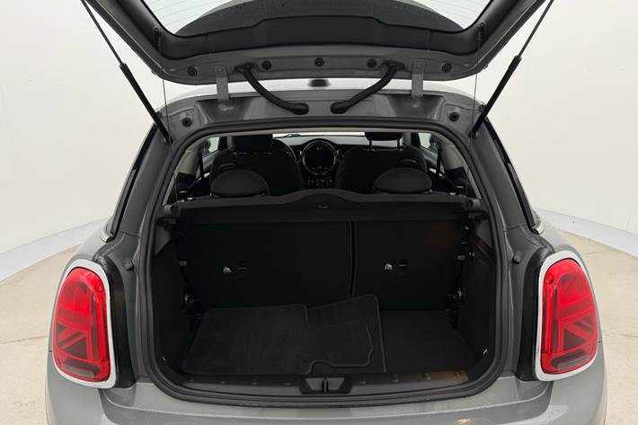 Grå Mini Cooper fra 2022