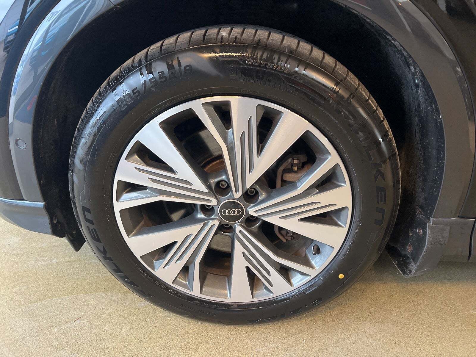 Sort Audi Q4 e-tron fra 2023