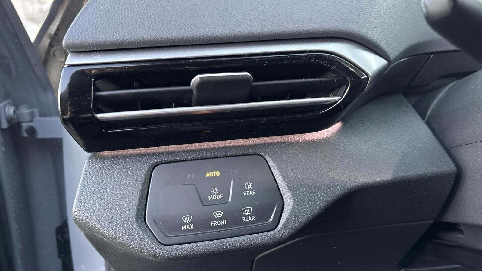 Grå VW ID.4 fra 2022