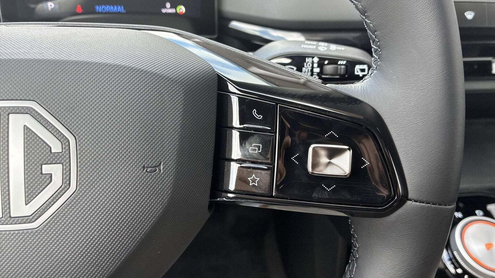 Orange MG 4 fra 2024