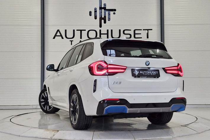Hvid BMW iX3 fra 2023
