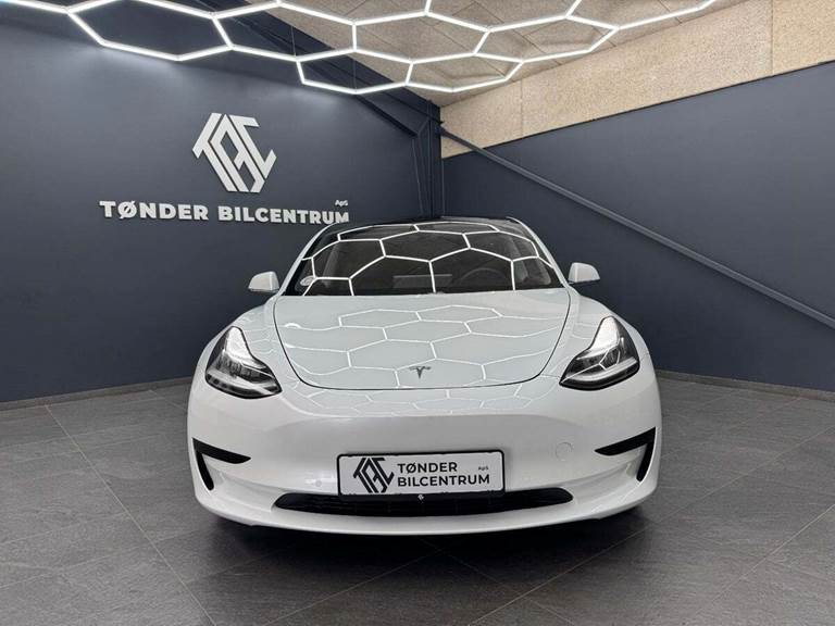 Tesla Model 3 Standard Range+ RWD