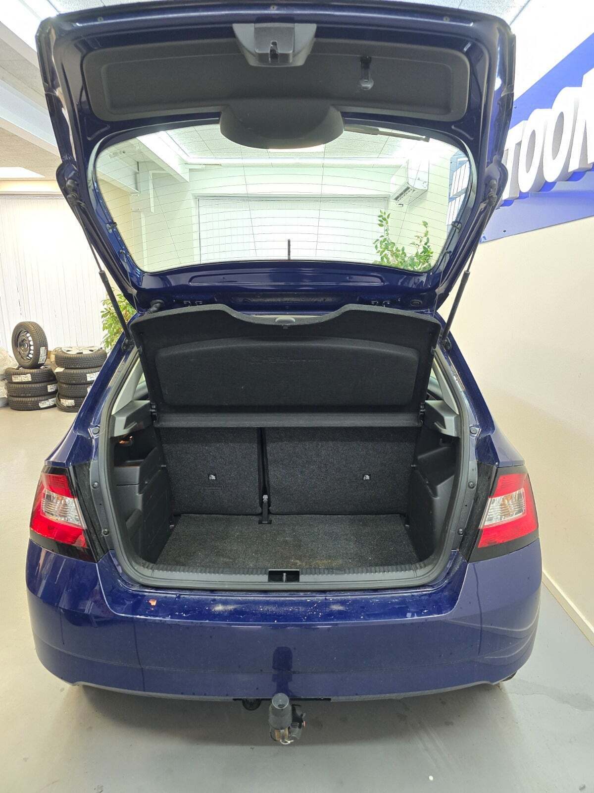 Blå Skoda Fabia fra 2016