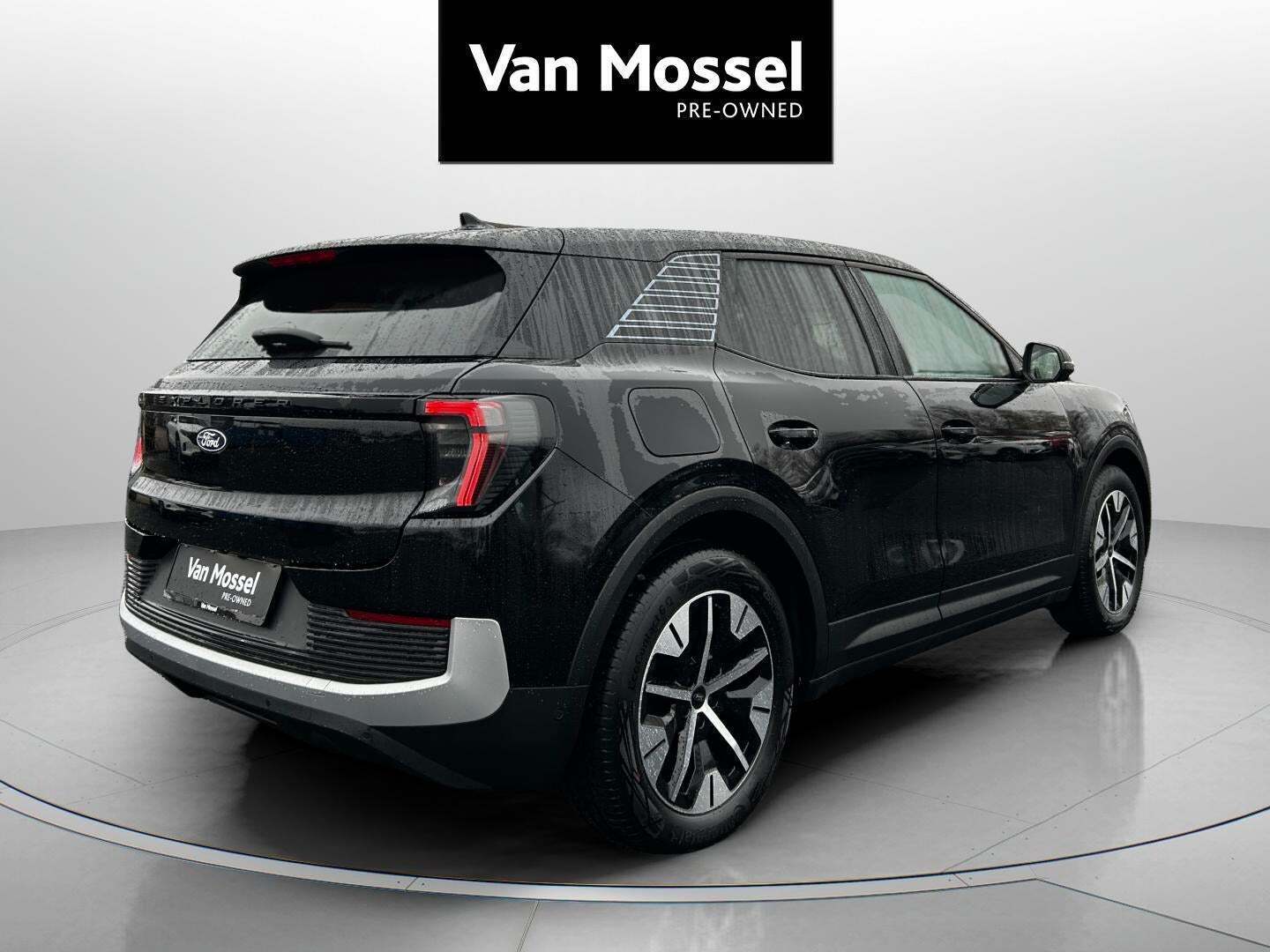 Ford Explorer 82 Select Extended Range