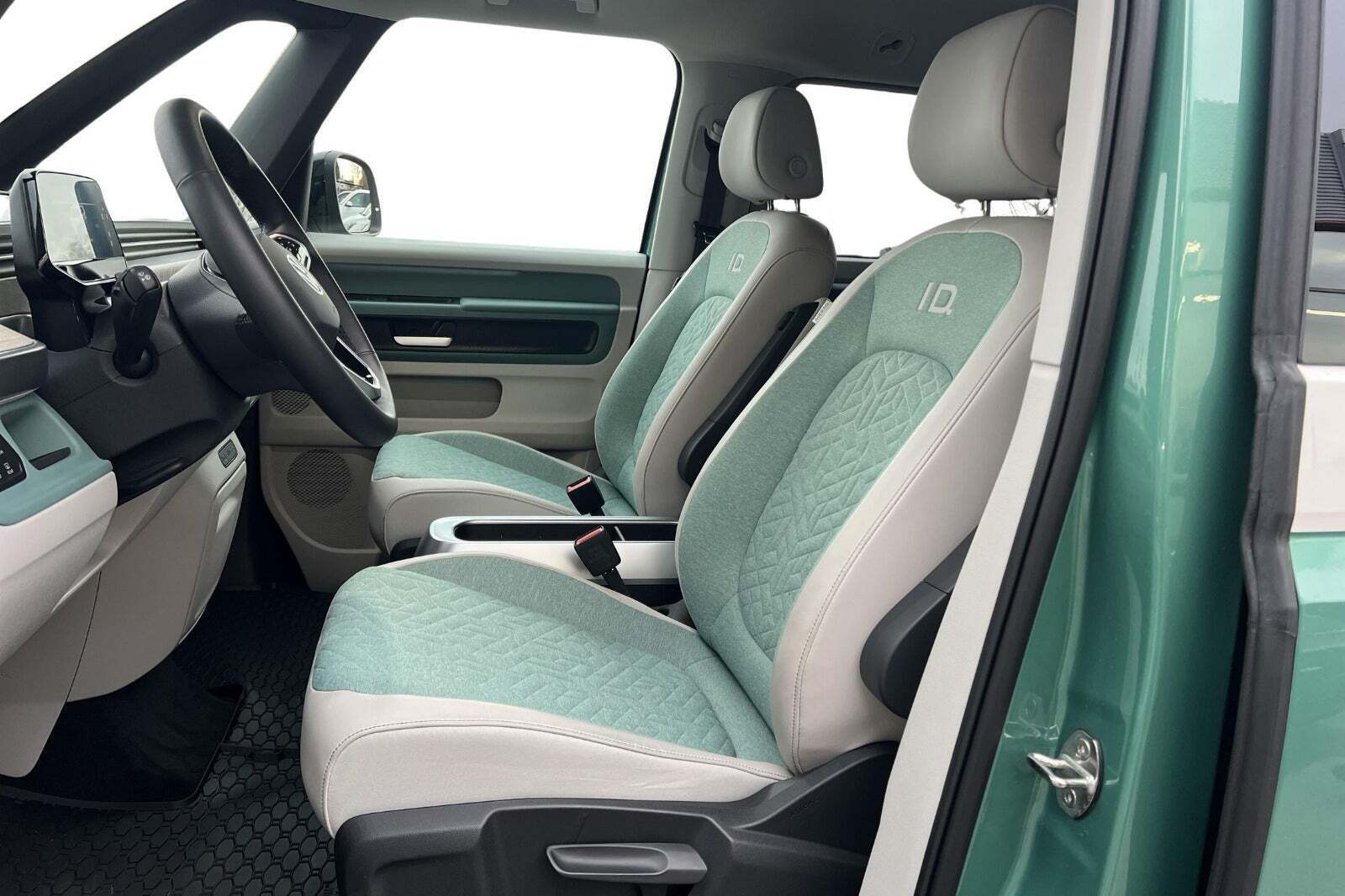 VW ID.Buzz 77 Pro SWB